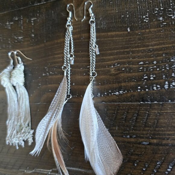 Lot of 2 Pairs Boho Dangle Earrings Tassel Feather Festival Summer Elegant Artsy - Picture 3 of 5